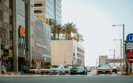 Exploring Dubai on Your Terms: A Guide to Daily Car Hire Solutions