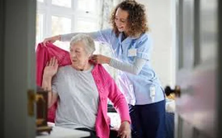 How Personal Care Helps Seniors Maintain Self-Esteem and Confidence