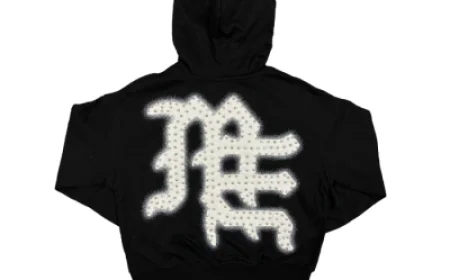 The Creative Elements That Define the Identity of Mixed Emotion Clothing