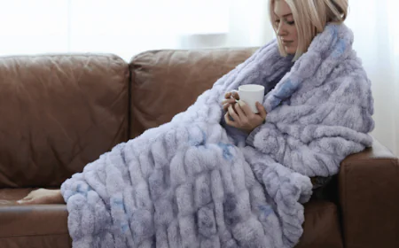 How to Choose Heavy Throw Blankets for Real Comfort