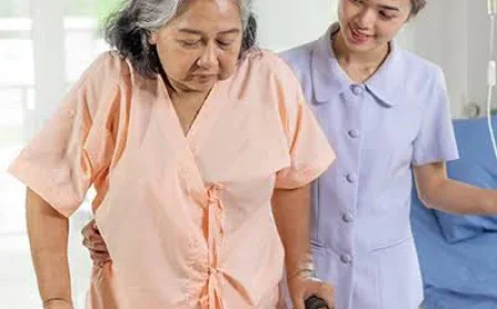 Home Care Nurse in Dubai: Supporting Families with Professional Care
