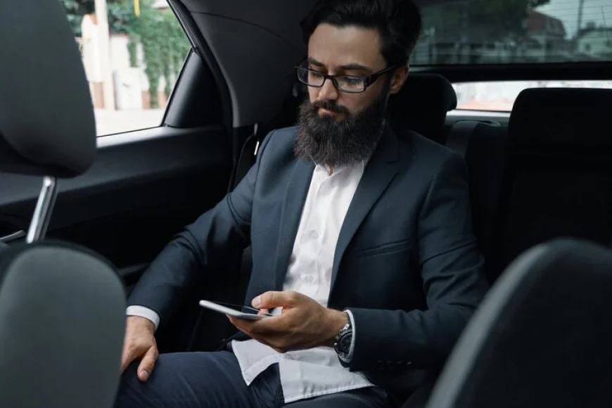 How a Black Limo Service in Minneapolis Enhances Corporate Travel