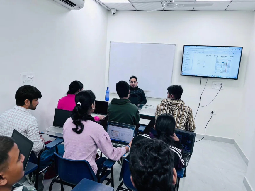 Data Science Course in Delhi: Learn Python, AI, and Machine Learning