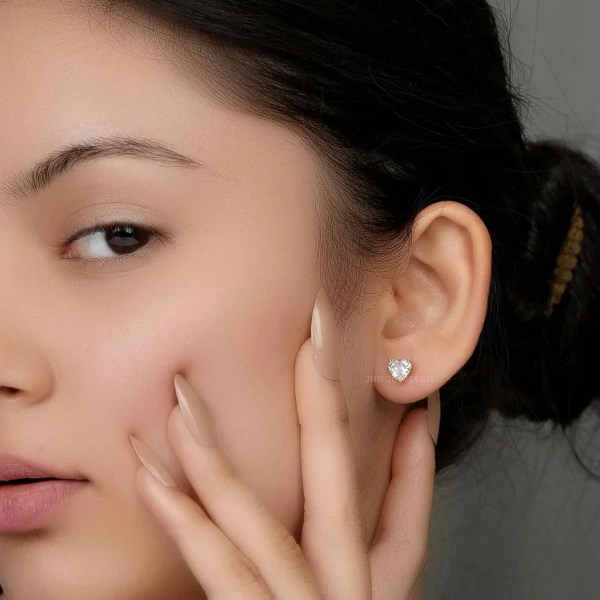 How to Choose the Perfect Pair of Moissanite Diamond Earrings