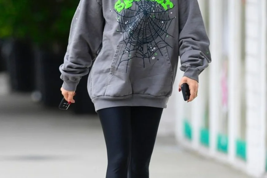 Streetwear Upgrade Starts with Spider Hoodie & EE Shorts Style
