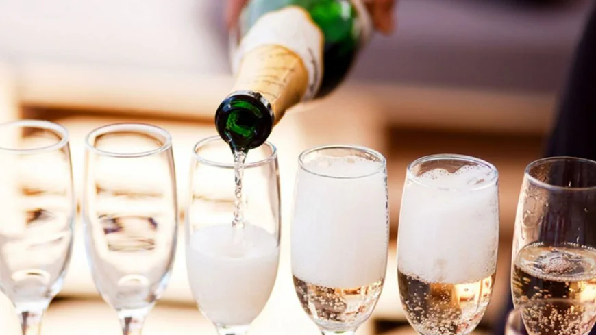 Non-Alcoholic Champagne Guide: Benefits, Brands, and Buying Tips