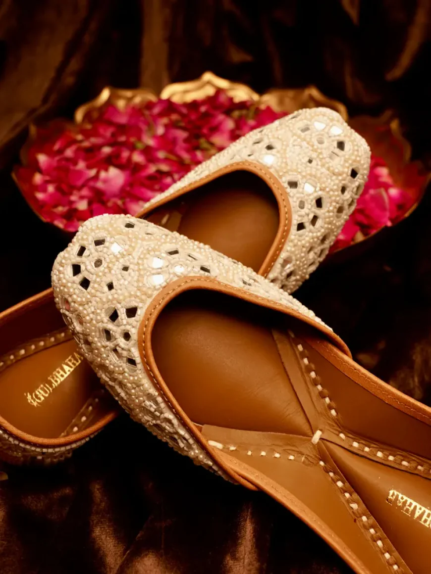 What Every Bride Must Know Before She Decides to Buy Bridal Juttis?