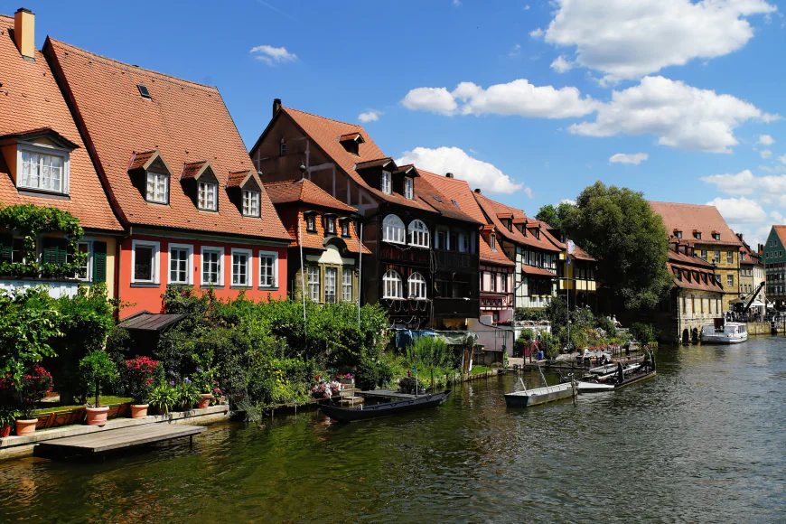 Can Canadians Buy Property in Germany? Rules, Costs, and Requirements