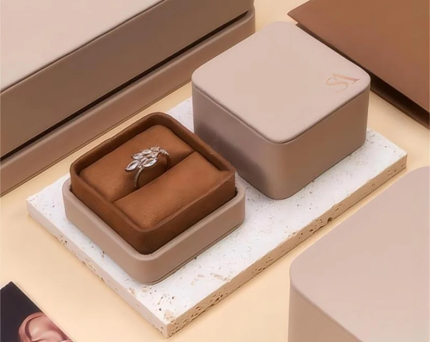 When to Switch Your Jewelry Packaging Supplier (and How to Do It Right)