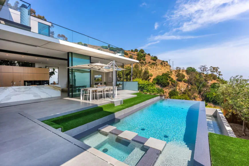 Why Choose West Hollywood Villa Rentals For Luxury Getaways Today?