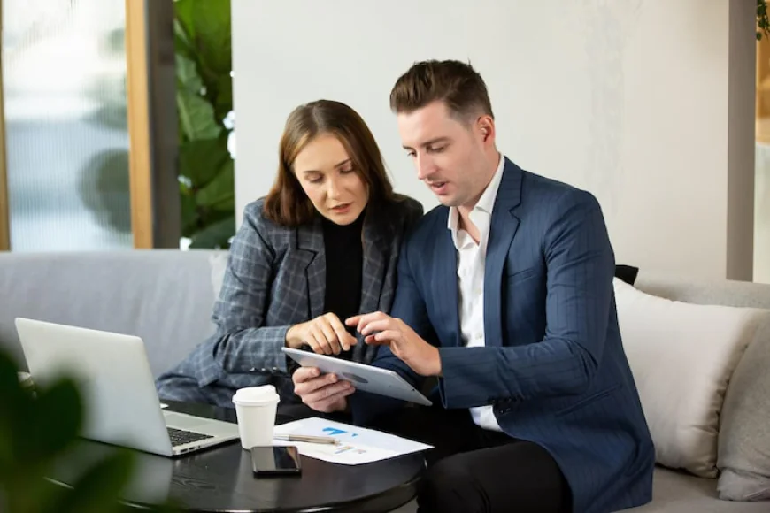 Smart Ways a Financial Advisor for Credit Repair Saves You