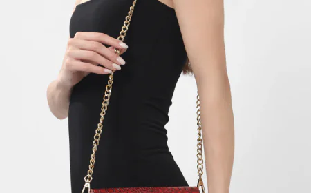 Discover Elegant Crossbody Bags for Women & Premium Women's Leather Tote Bag Styles