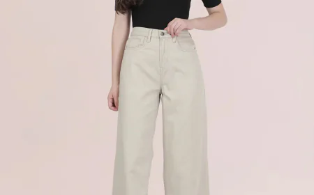How to Accessorize Beige Pants for Women for Different Occasions