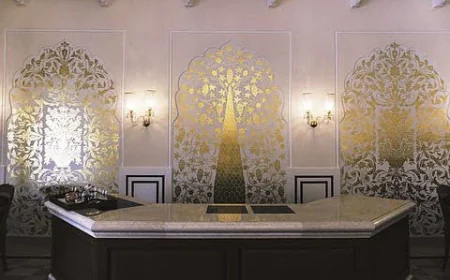 Reception Desk Dubai: Stylish Front Office Solutions by CosmoFurnitureStore