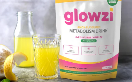 Is Glowzi made with natural ingredients?