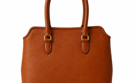 Why a Travel Crossbody Bag Is the Perfect Designer Bucket Bag for Everyday Style