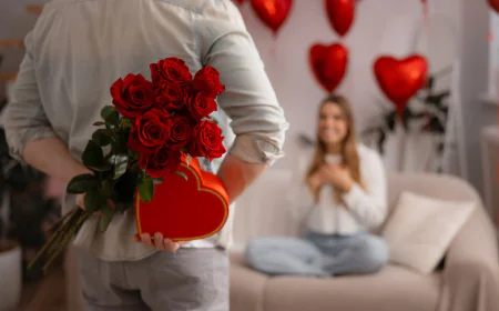 Wedding Anniversary Flower Bouquet Etiquette: What To Gift Based On Your Relationship Stage