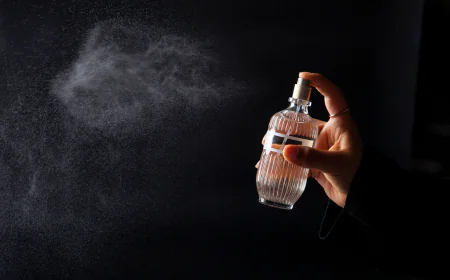 Navigating Growth and Challenges in the US Perfume Market