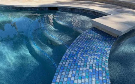 Keep Your Pool Crystal Clear with Professional Pool Maintenance Service