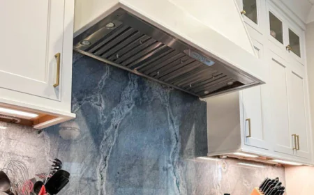 Why 54 Inch Range Hoods Are Ideal for Large Kitchens