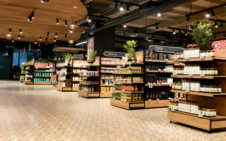 Retail Fixtures Manufacturers: Creating Functional and Attractive Retail Spaces