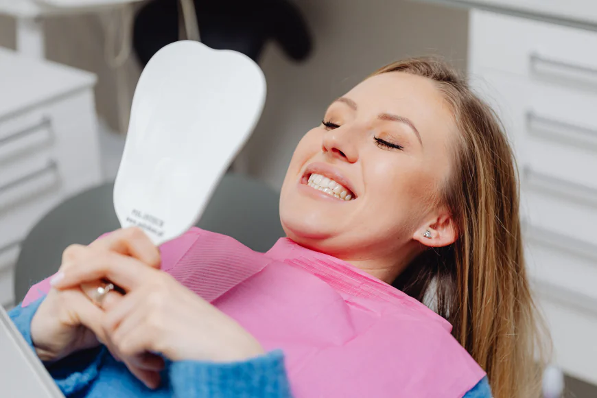 Smile Makeover Dentist Toronto: Transforming Damaged Smiles with Modern Cosmetic Dental Solutions