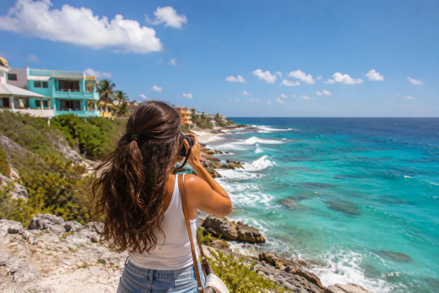 How Can You Capture Stunning Photos While Exploring Isla Mujeres?