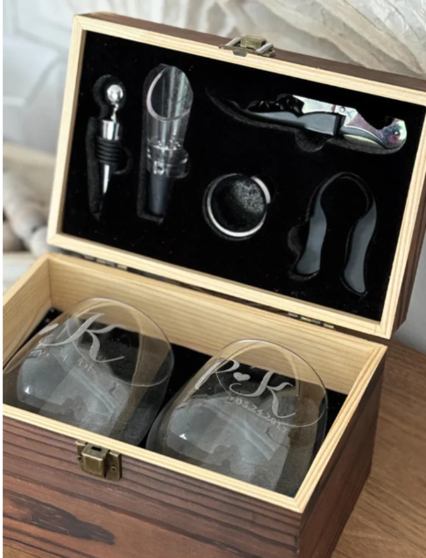 The Perfect Gift for Whiskey Lovers Who Appreciate Style