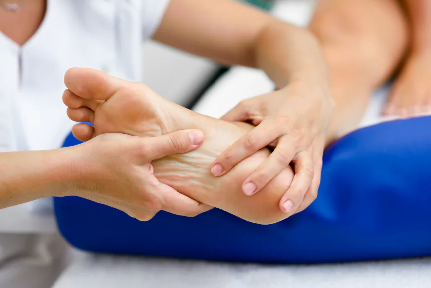 Plantar Fasciitis vs Heel Spur: How to Tell the Difference and Choose the Right Treatment