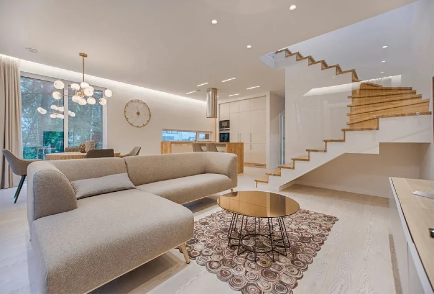 Why Homeowners Choose Professional Interior Designers Over DIY
