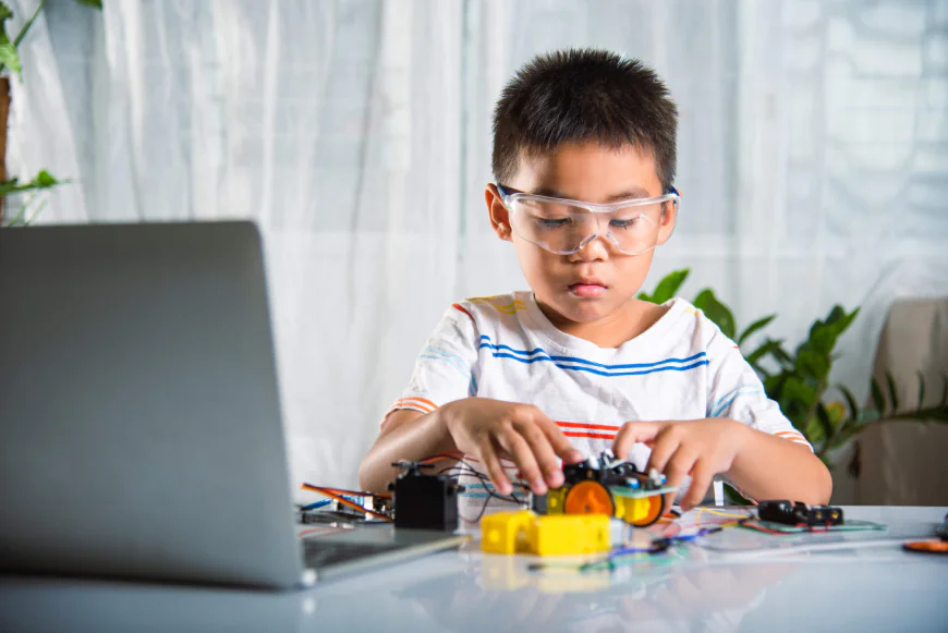 How to Find an Interactive Online Robotics Course for Kids