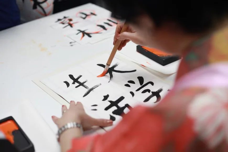 Best Bilingual Chinese Classes in Middle Village for Strong Language Development in Children
