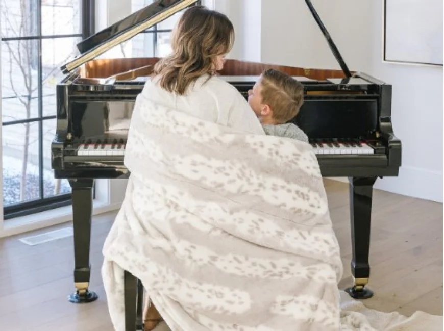 Faux Fur Throw Blanket: A Stylish Blend of Comfort and Elegance