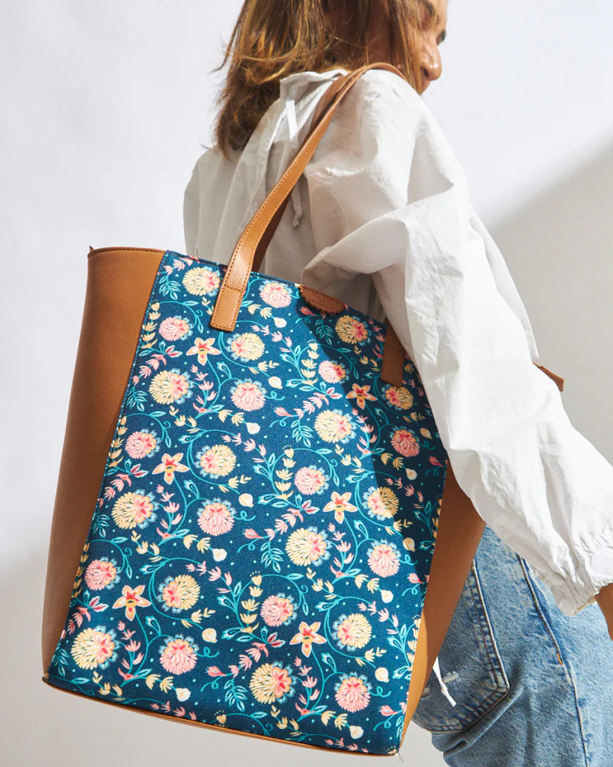 Premium Tote Bags for Women – Are They Worth the Investment?