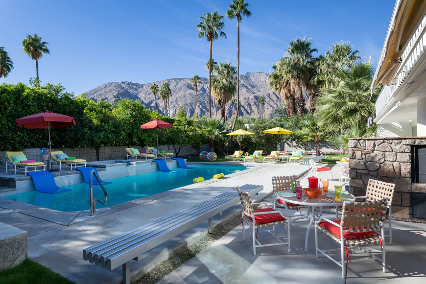 Romantic Modern Palm Springs Vacation Homes