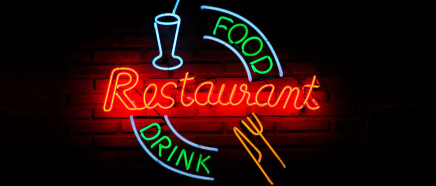Top Benefits of Investing in Custom Signs in Kansas City for Long-Term Business Growth