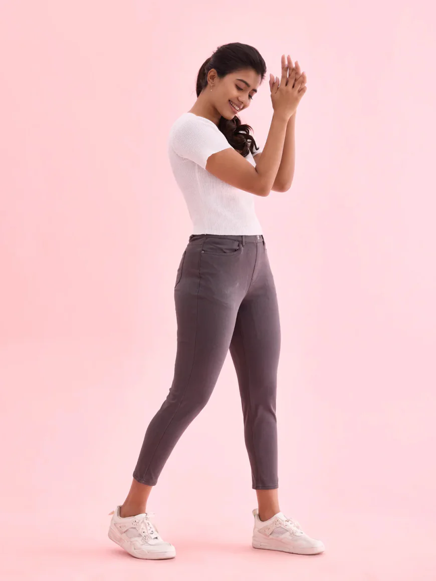 The Versatility of Jeggings for Women for Work and Weekend Wear