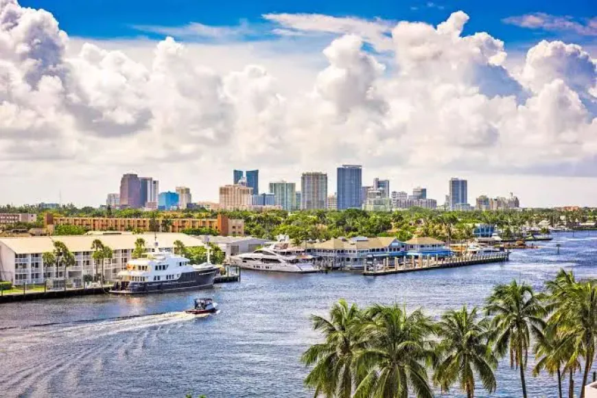 What Is the Cheapest Airport to Fly Into in Florida?