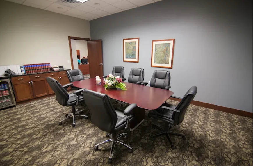 National Top 100 Trial Lawyers Serving Wichita, Garden City, and All Kansas