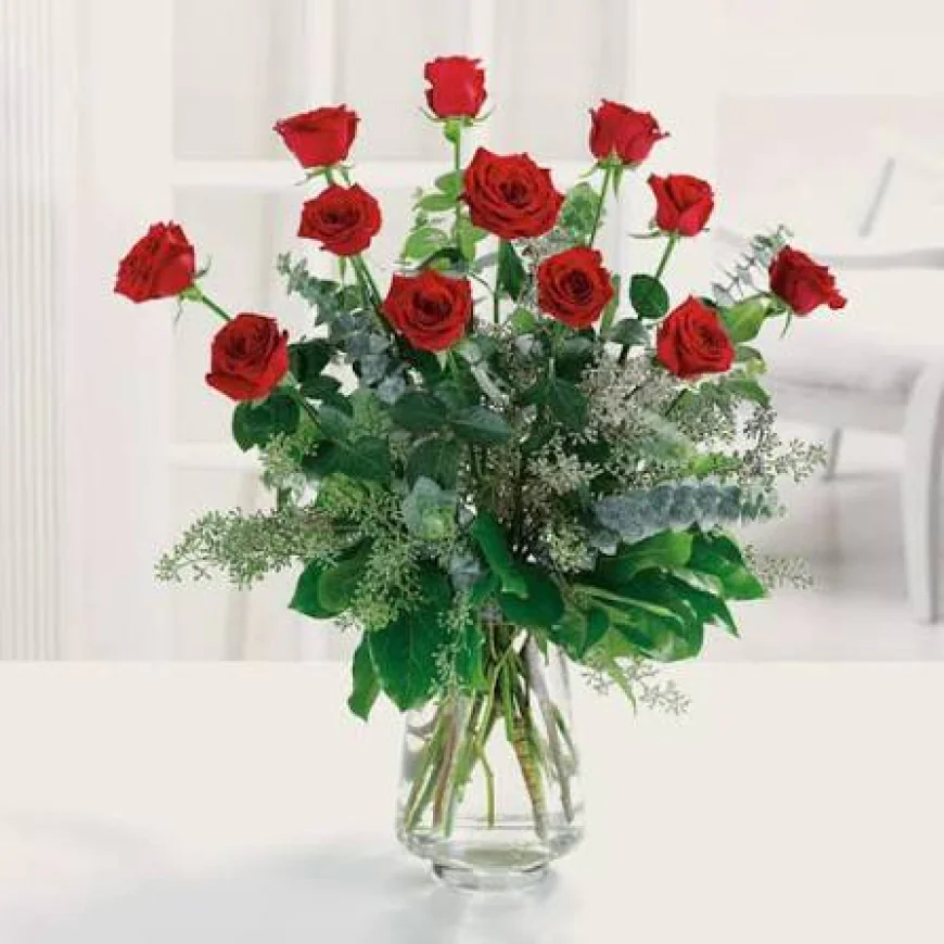 The Perfect Dozen: Timeless Rose Arrangements by HonoluluFlowerLady