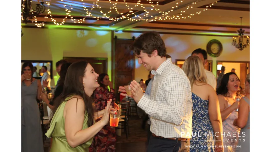 How Do DJ and Karaoke Services Create Better Networking Opportunities?