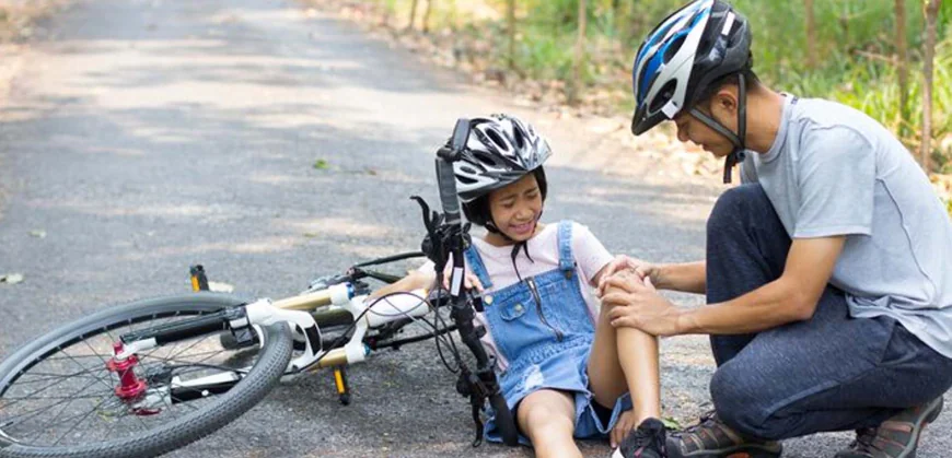 Is Biking on the Sidewalk in Palm Desert Safe or Risky for Cyclists?