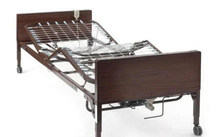 Choosing A Hospital Bed On Rent For Safer Home Recovery