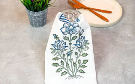 How Cloth Napkins Enhance Table Aesthetics and Dining Style
