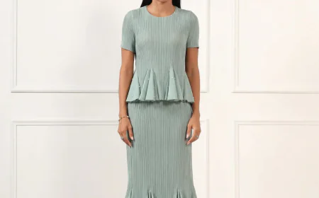 Pleated Skirt with Crop Top: Discover Elegant Indian-Inspired Outfit Styles