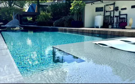 A Pool That Becomes Part of Everyday Life