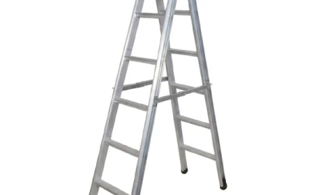 Industrial Aluminium Ladders: What to Know Before You Buy One for Your Facility