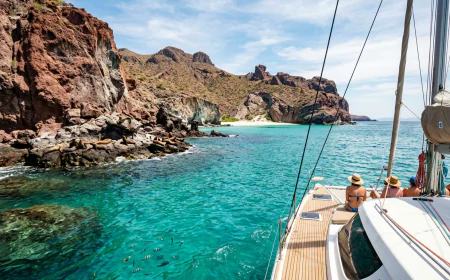What to Expect on a Day Trip to Espiritu Santo Island