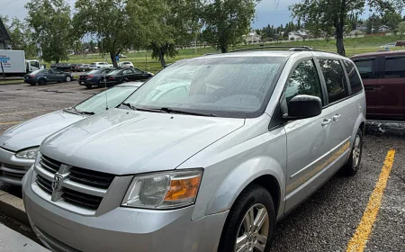Why Edmonton Drivers Lose Money by Waiting Too Long to Sell an Old Car