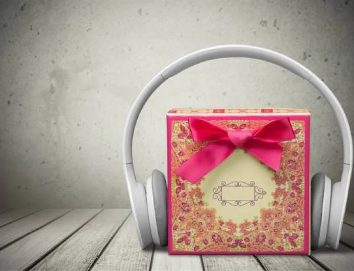 Personalized Song Gift: A Meaningful Way to Celebrate Moments